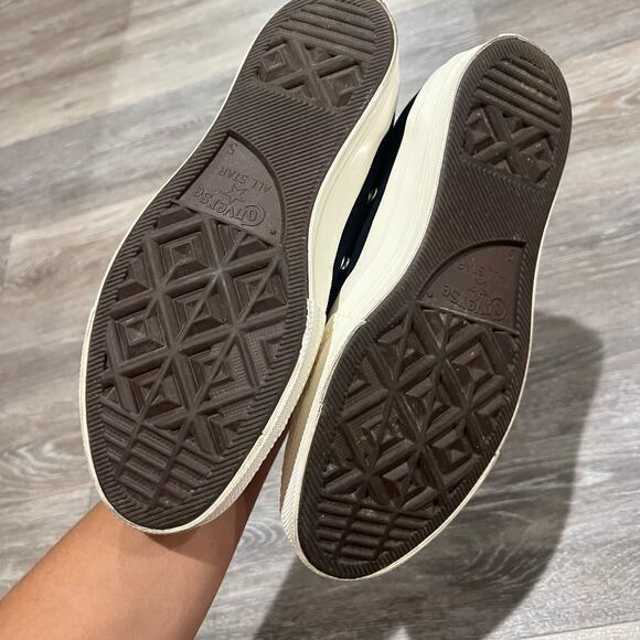 COMME des GARCONS PLAY Converse Emblem Low Top Canvas Black Sneakers - Picture 3 of 6